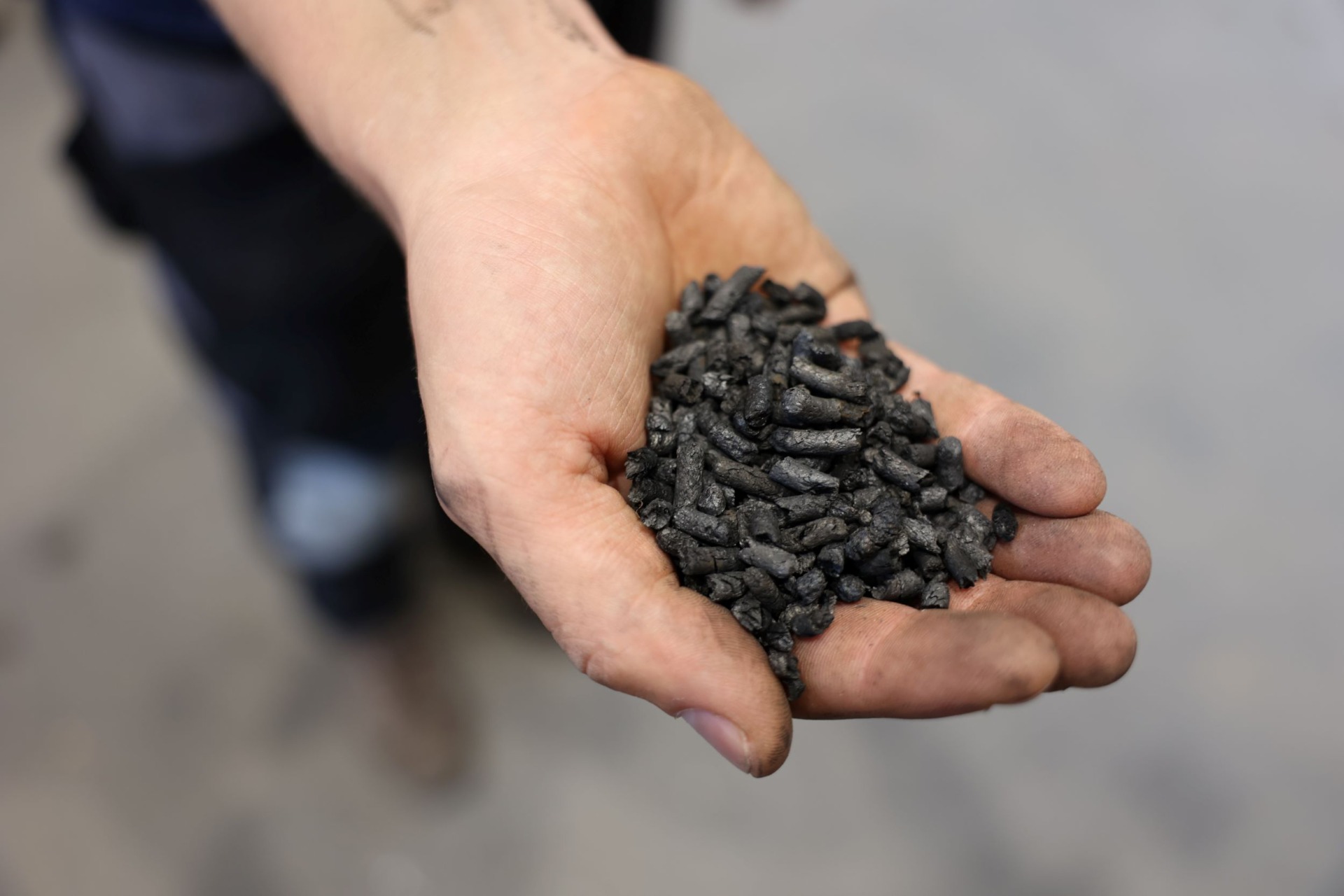 Pyronet - SRF 3 Beitrag - Waldenergie AG in Winznau - Holzpellets und Brennholz aus der Schweiz, Unterhalt von Naturstrassen